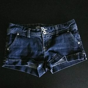 Guess junior shorts size 26
